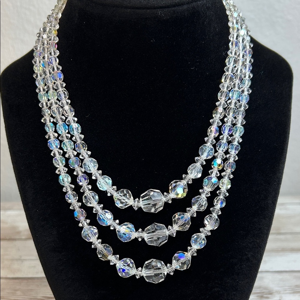 Dazzling vintage Aurora Borealis Crystal Necklace